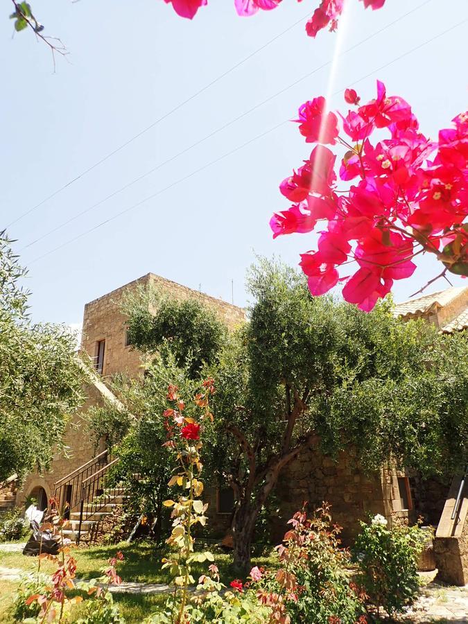 To Palio Agios Nikolaos (Mani)
